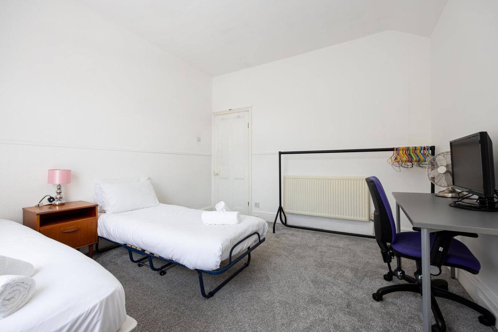 מנצ'סטר Guestready - Enchanting Life In Gorse Hill מראה חיצוני תמונה
