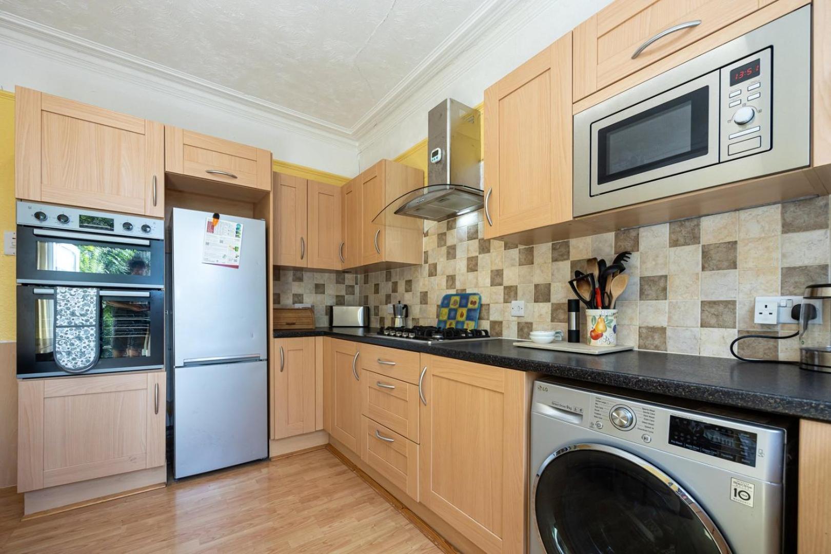 מנצ'סטר Guestready - Enchanting Life In Gorse Hill מראה חיצוני תמונה