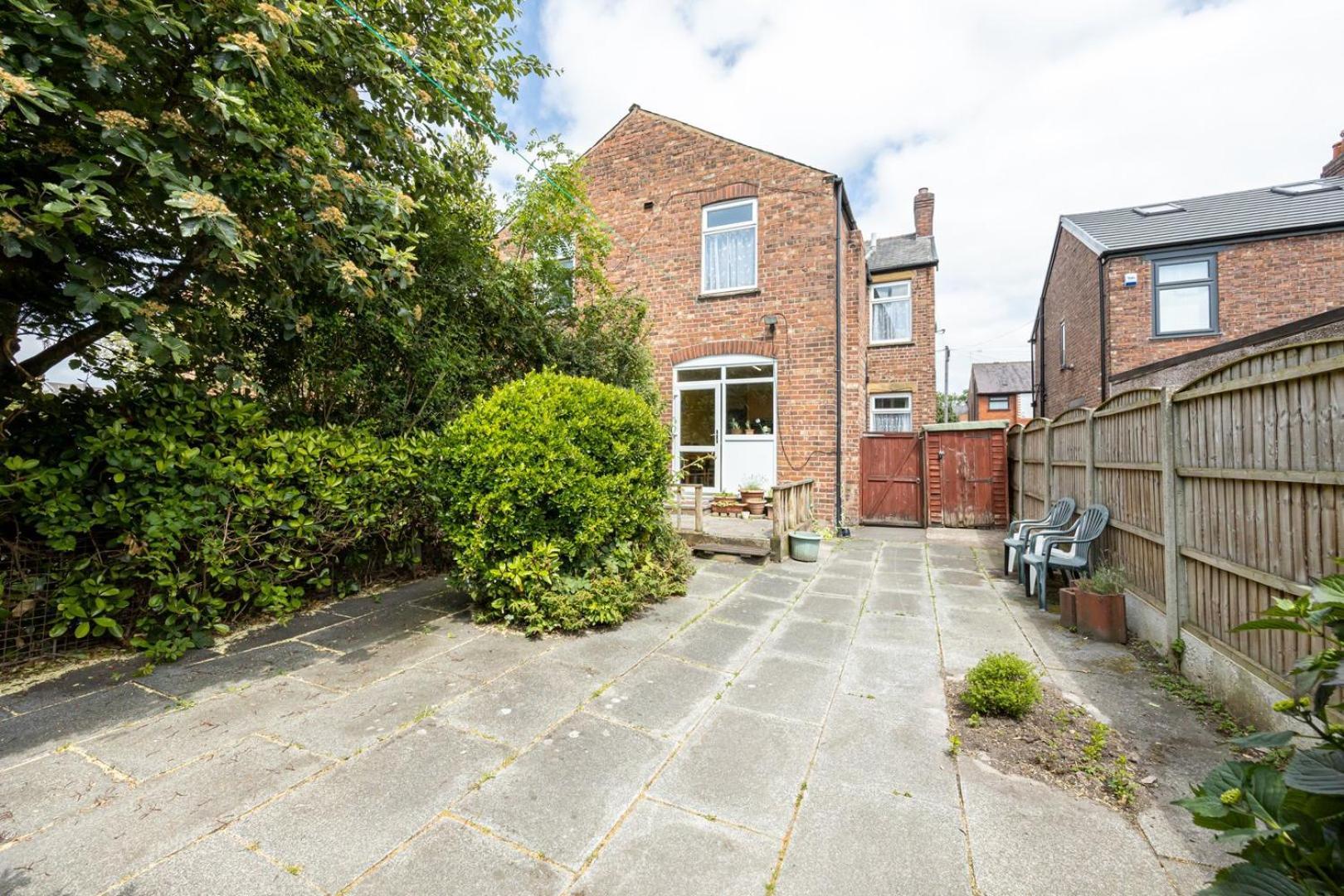 מנצ'סטר Guestready - Enchanting Life In Gorse Hill מראה חיצוני תמונה
